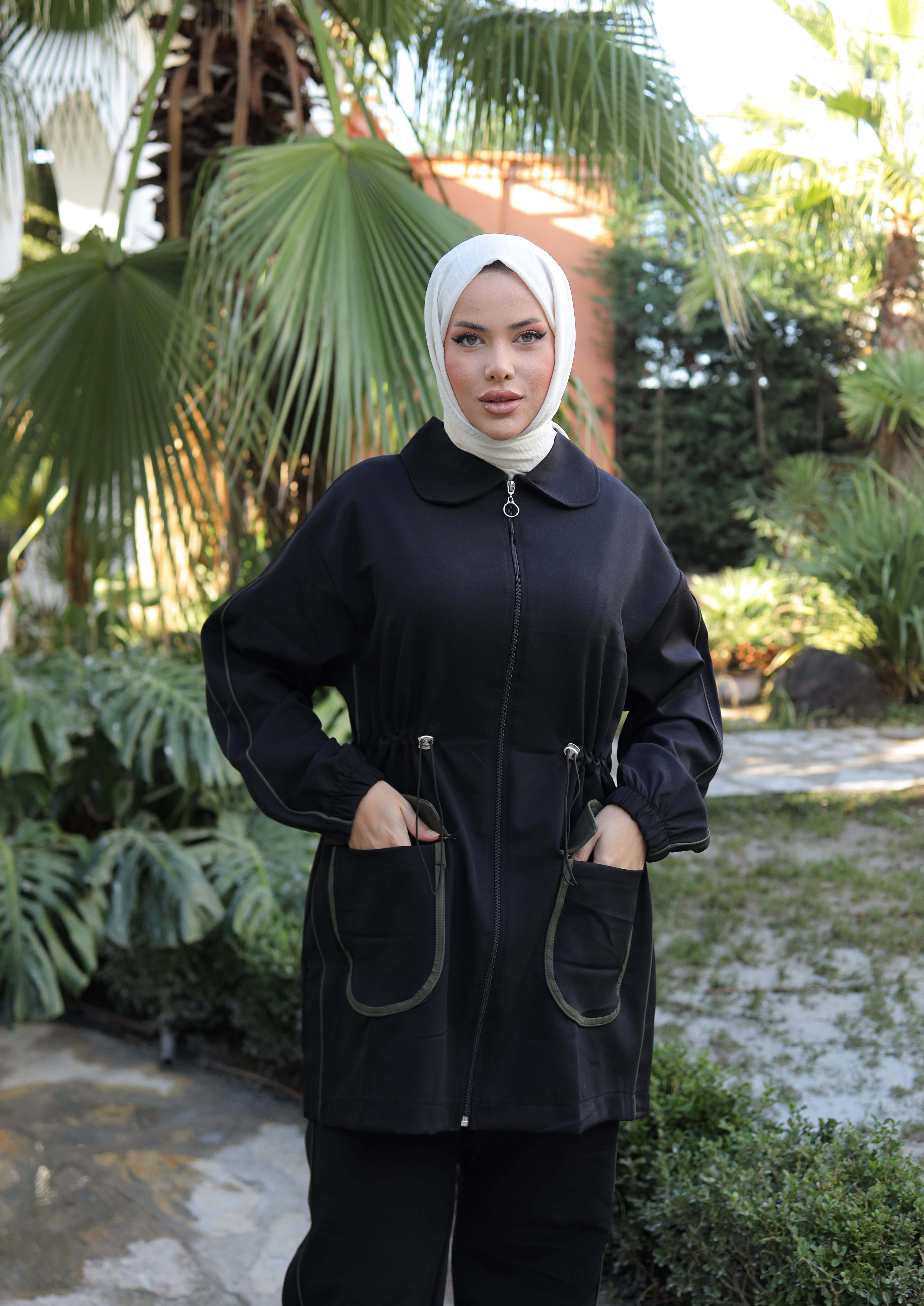 Modest Sporty Tracksuit with Navy Contrast Pockets – Women's 2-Piece Set