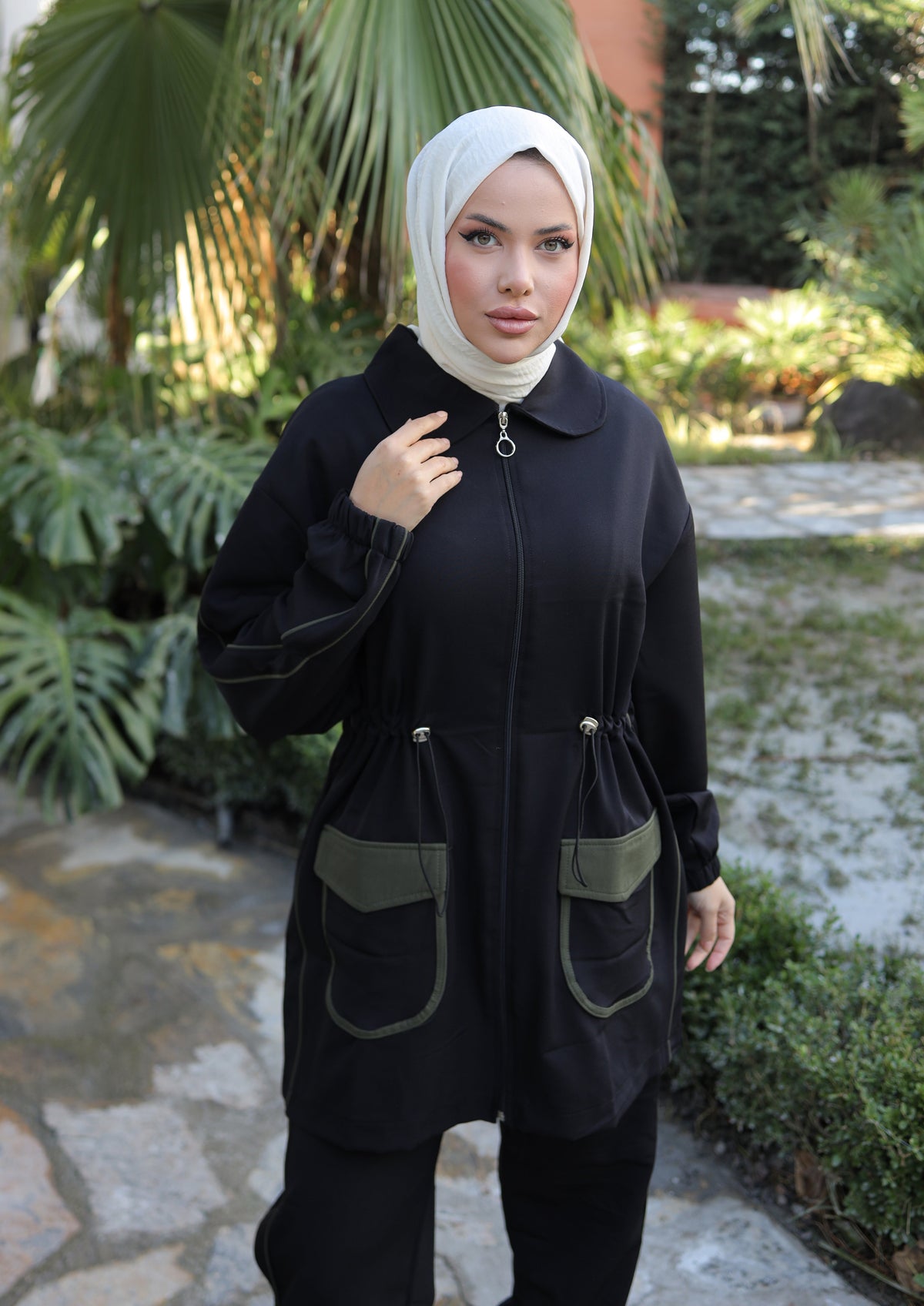 Modest Sporty Tracksuit with Navy Contrast Pockets – Women's 2-Piece Set