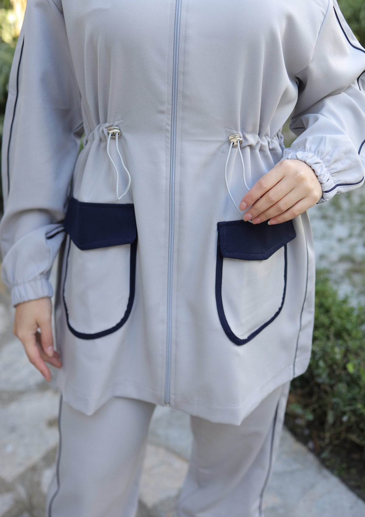 Modest Sporty Tracksuit with Navy Contrast Pockets – Women's 2-Piece Set